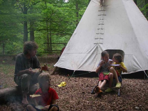 Abendessen vorm Tipi